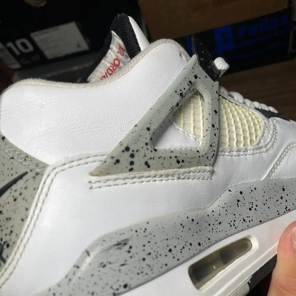 Mens Air Jordan 4 Retro OG White Cement Size 8 Basketball Shoes (840606-192)
